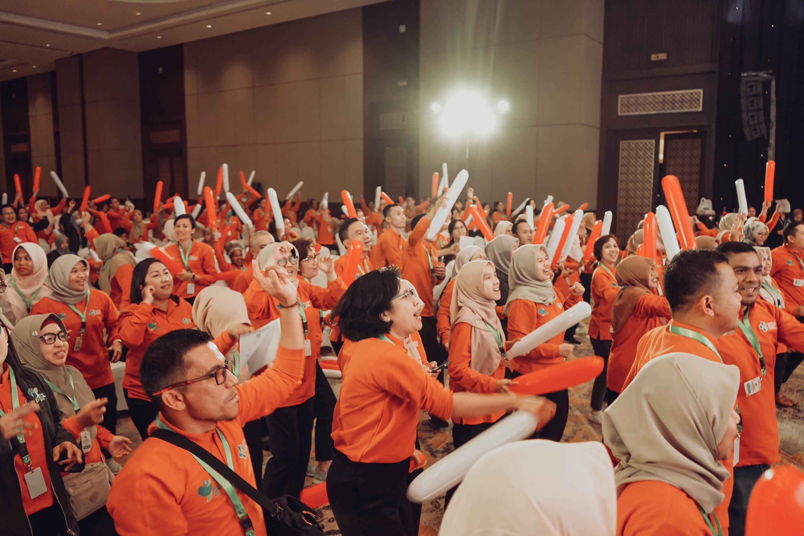 BUILD HIGH-PERFORMING TEAMS WITH ONE - ROE Indonesia